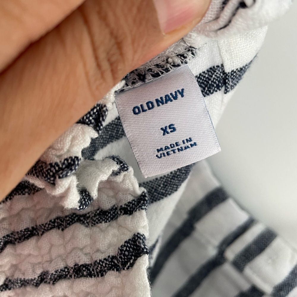 Old navy women’s xs  vertical stripes jumpsuit - Picture 6 of 8
